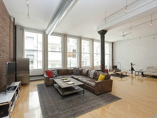 Sold by Sotheby's International Realty | media 1