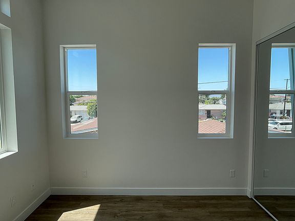 3rd image of 21915 1/4 Dolores St #1/4
