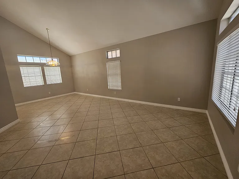 6435 Crystal Dew Dr — Photo 18
