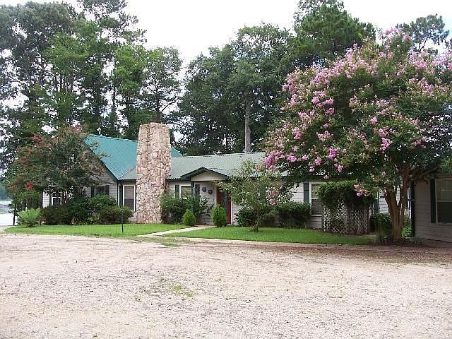 1st image of 324 Jennifer Ln