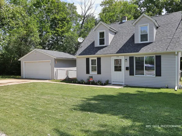 379 N Slusser St, Grayslake, IL 60030