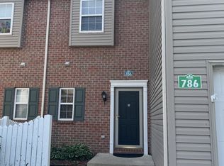786 Spring Valley Dr, Lewis Center, OH 43035