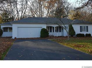 201 Mount Airy Dr, Rochester, NY 14617
