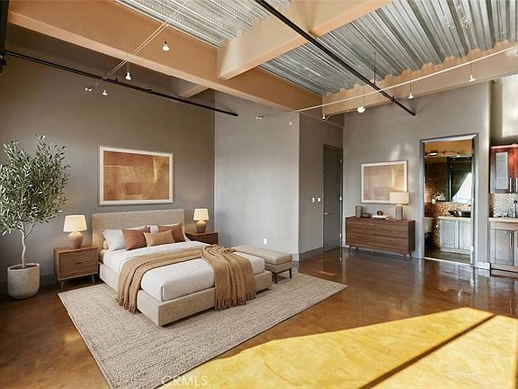 4th image of 312 W 5th St APT 1204