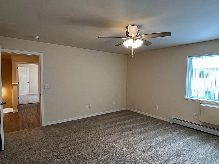 713 Caroline St — Photo 208