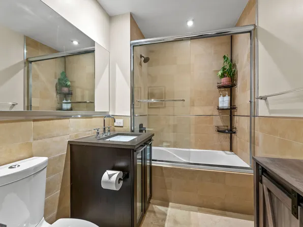 64-05 Yellowston Boulevard image 10 of 15