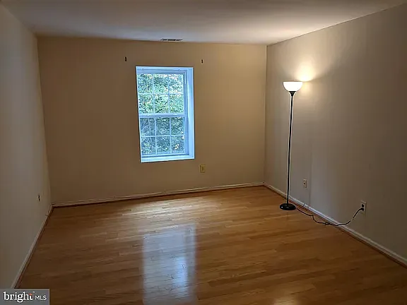 423 Ashton Ln — Photo 12