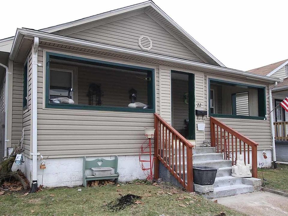 1st image of 22 Marguerite Ave