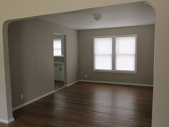 4th image of 205 E Jones St