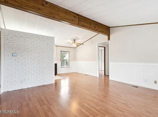 5 Fallow Dr, Manalapan, NJ 07726
