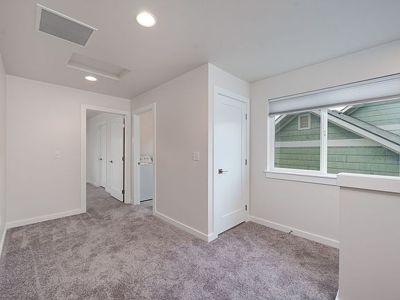 5th image of 1427 Juniper St #C