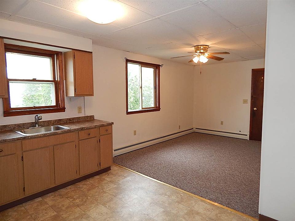 1st image of 218 N 3rd Ave