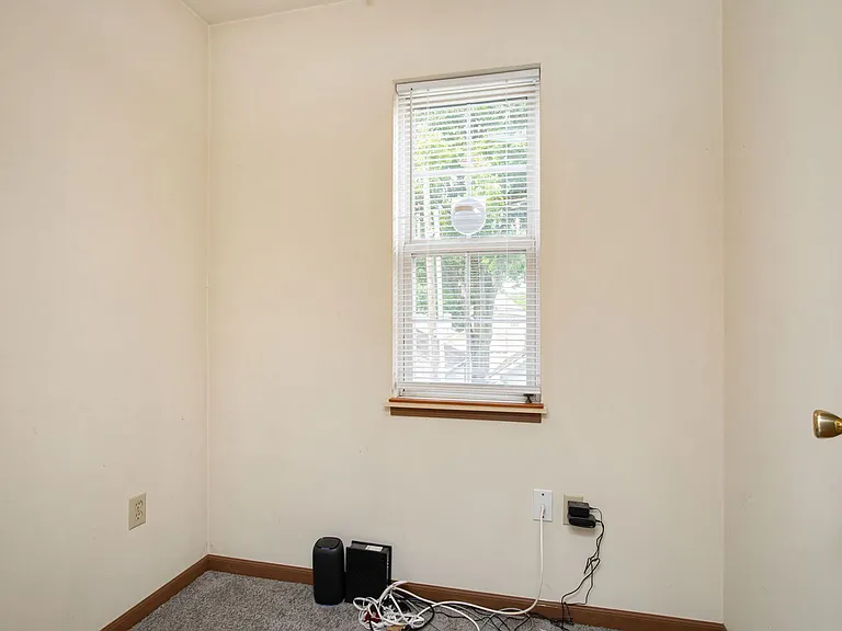936 Camp St — Photo 42
