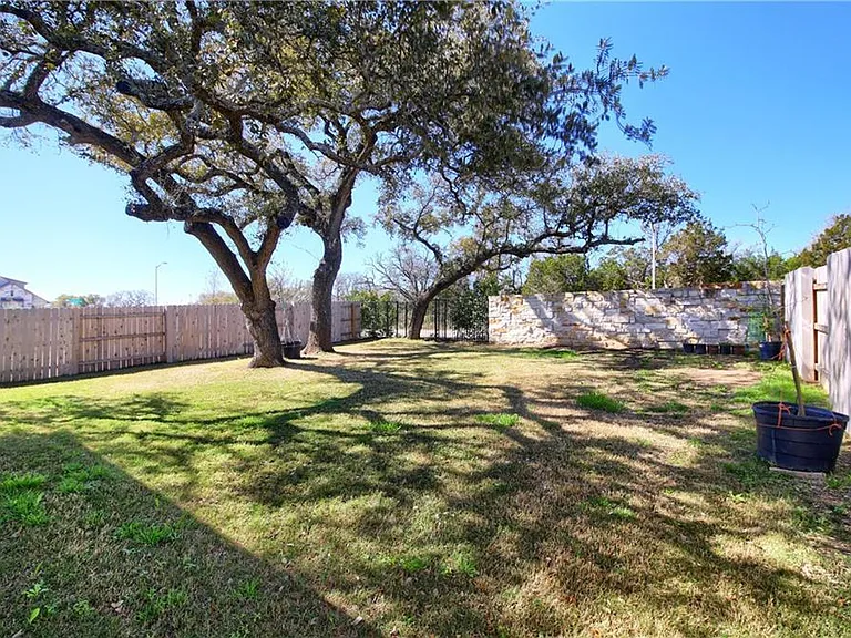 2409 Brook Crest Way — Photo 28