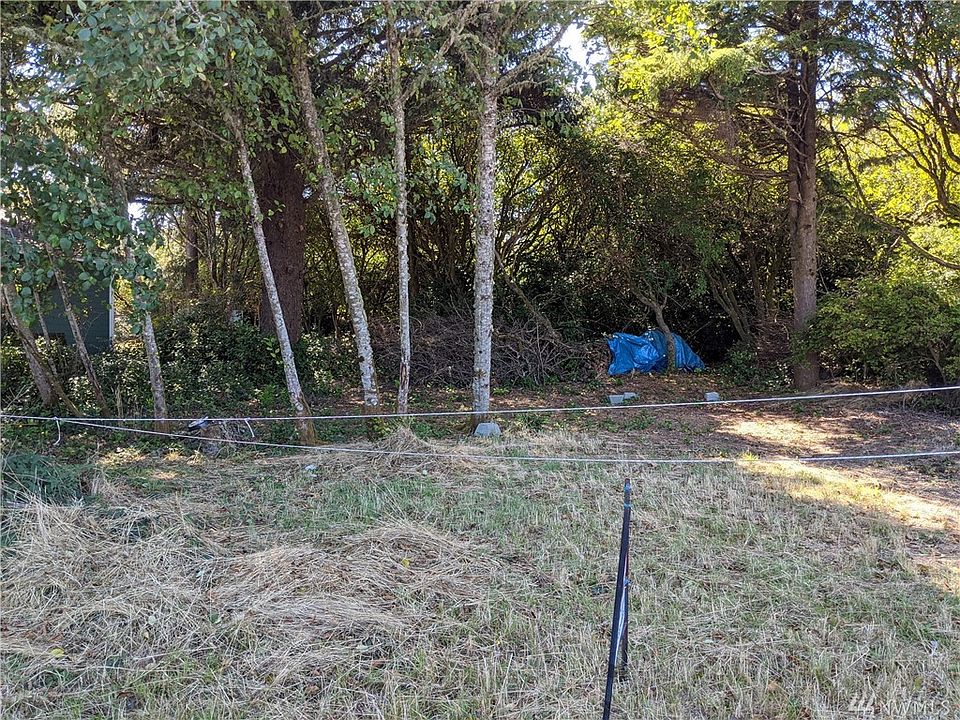 2nd image of 533 Point Brown Ave SW