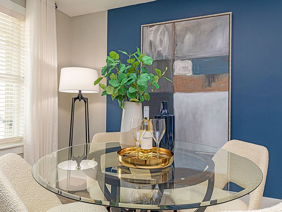 Dining area decor