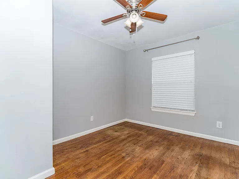 467 Shannon Lee St — Photo 12