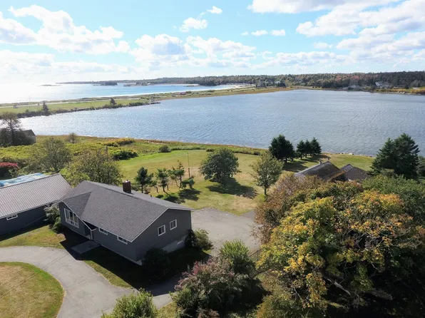 41 Howe St, Lockeport, NS B0T 1L0