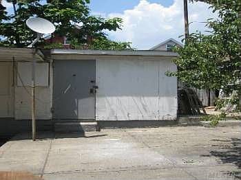2nd image of 14753 Arlington Ter
