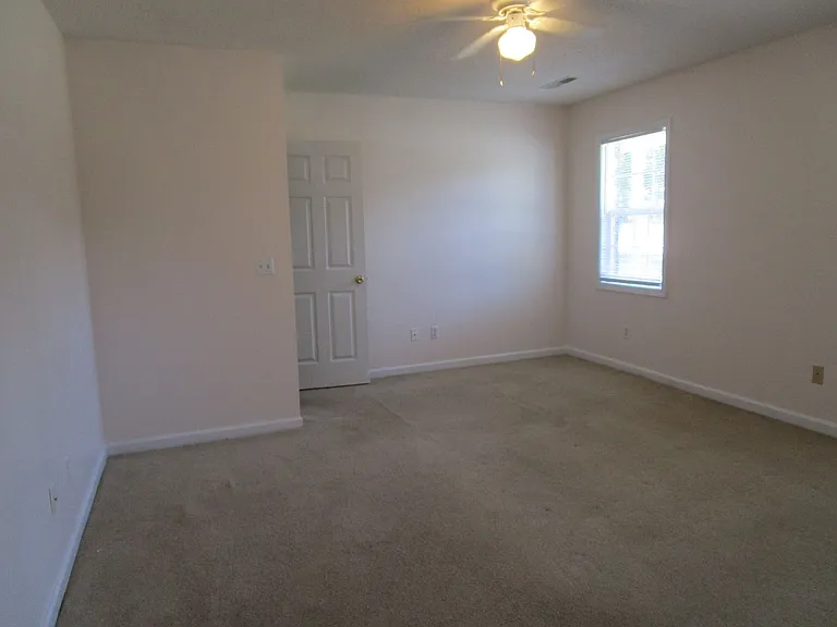 2555 Nicholson Dr — Photo 9