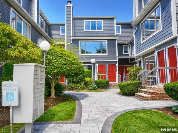 58 Main #4, Little Ferry, NJ 07643