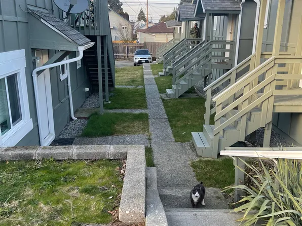 1732 4th St #3, Bremerton, WA 98337