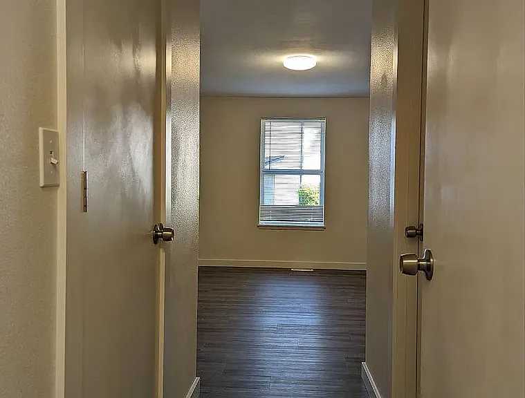 5210 Grove St #A — Photo 18