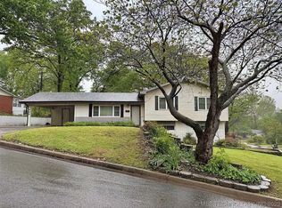 902 S Maple Ave, Tahlequah, OK 74464