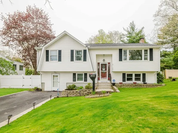 107 Alandale Ave, Brockton, MA 02301