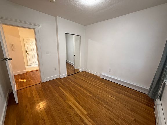 5th image of 32 Ransom Rd #Top