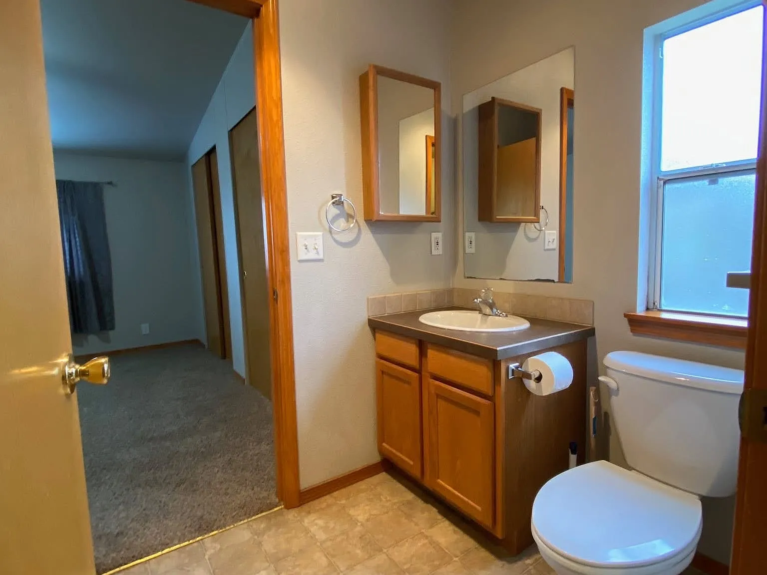 3 bed, 1000 sqft, $1,500 — Photo 4