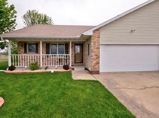 271 S Di Paolo Dr, Coal City, IL 60416