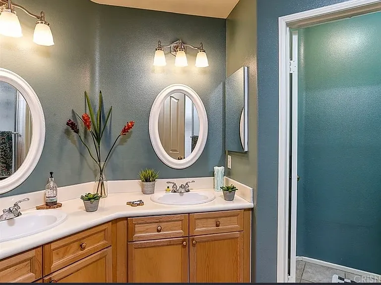 27470 Hillcrest Pl — Photo 13