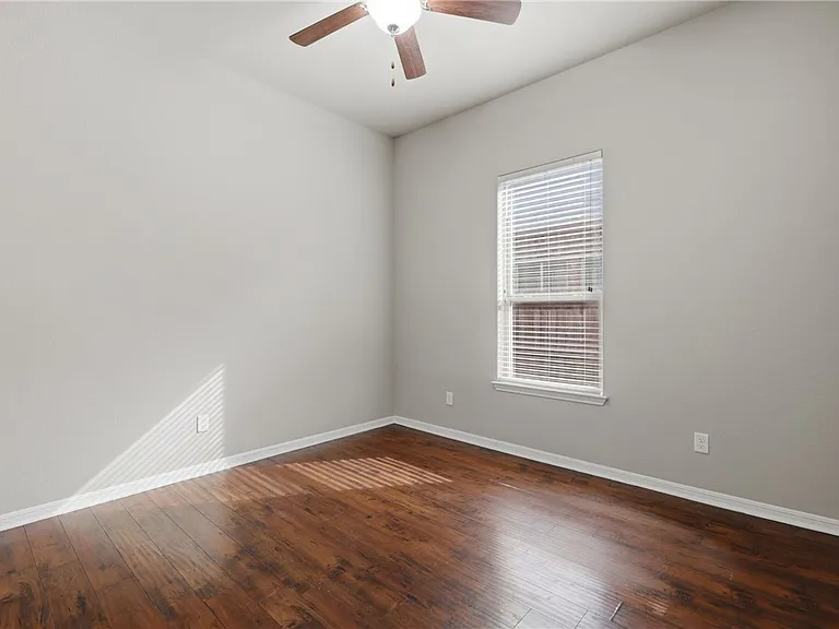 2612 Kinnersley Ct — Photo 11