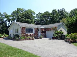14 Rose Dr, Mahopac, NY 10541