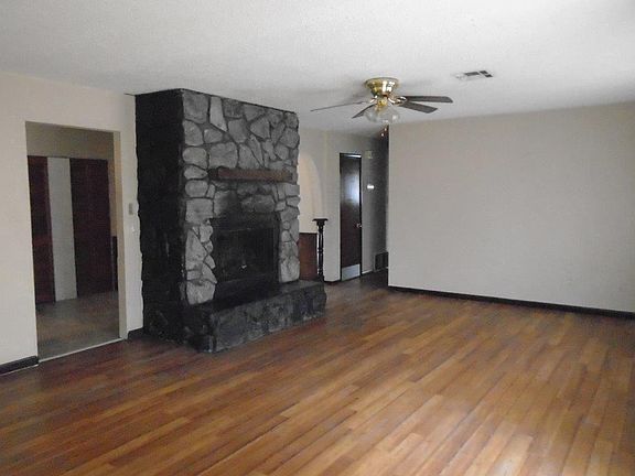 4th image of 5622 NW Beechwood Dr