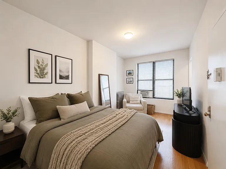 631 Grand Ave #4R — Photo 1