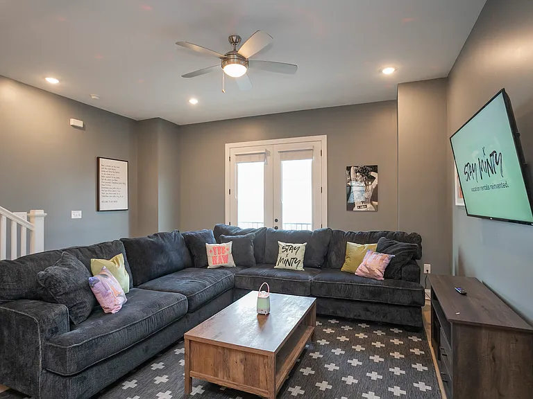 1737 Pecan St #3 — Photo 45