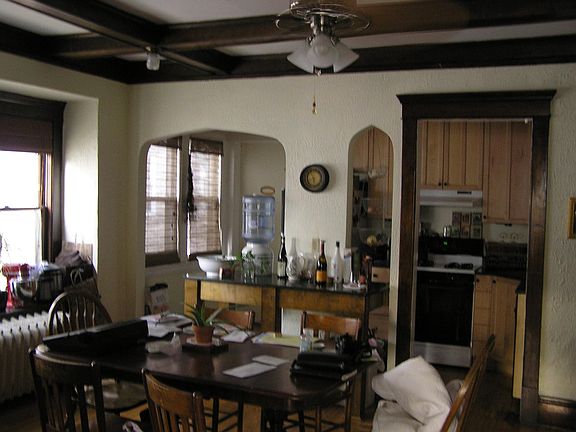 5th image of 2112 Dupont Ave S Unit 1