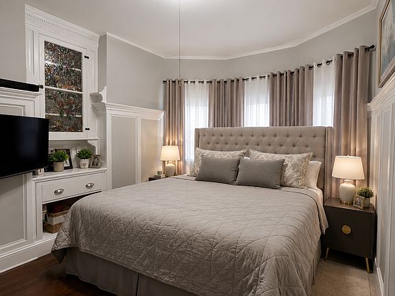 4th image of 366 Park St #1