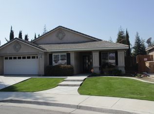 10307 Pyramid Peak Dr, Bakersfield, CA 93311
