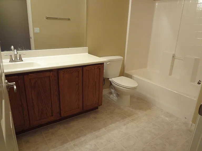 1051 S Maverick St — Photo 33