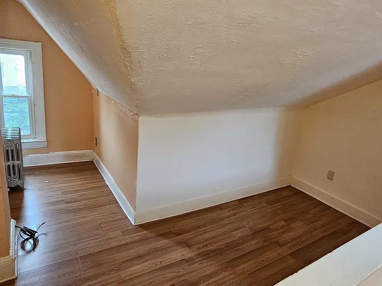 314 Hewitt St — Photo 22