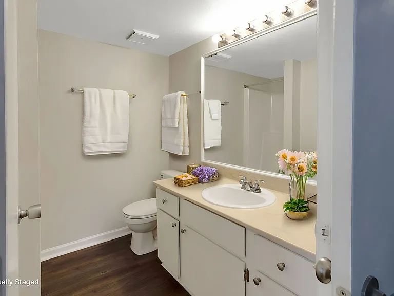 Timber Point Apartments — Photo 25