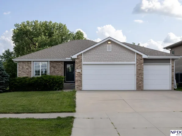 7721 Glynoaks Dr, Lincoln, NE 68516