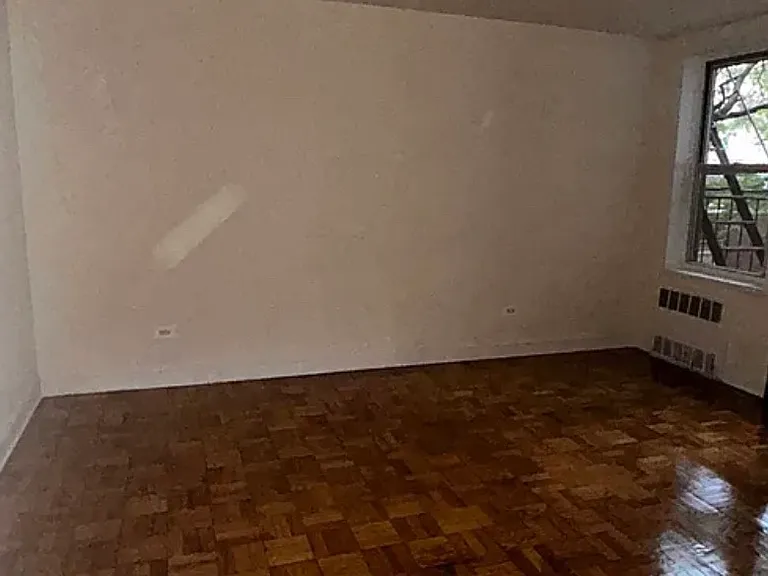 4110 Bowne St #2A — Photo 6