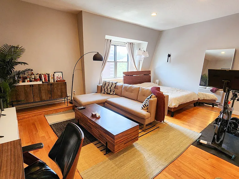 9 Appleton St #403 — Photo 1