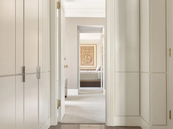 575 Park Avenue image 11 of 28