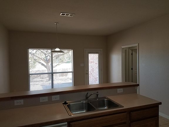 4th image of 1236 Trailwood Dr