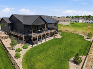 5443 W Colonial Ct, Sioux Falls, SD 57107